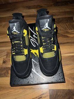 Jordan 4 Thunder