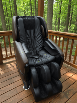 2020 Brookstone Massage Chair 2020 – Fair Condition, Remote Included - Houston, TX