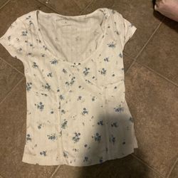 Crop tops and tank tops