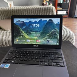 Asus Laptop 11”