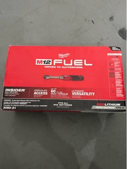 milwaukee m12 fuel ratchet kit
