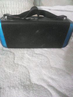 2boom bluetooth speaker sounds really good 30$