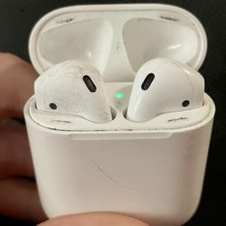 Airpods 2nd gen earbuds