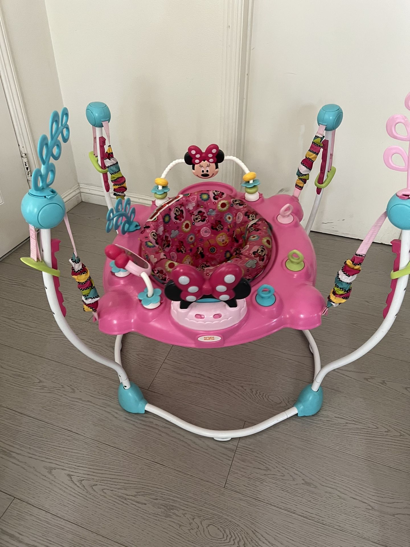 Minnie Mouse Jumping Center