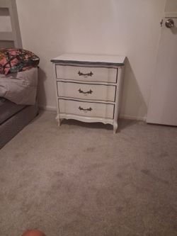 Dresser vintage