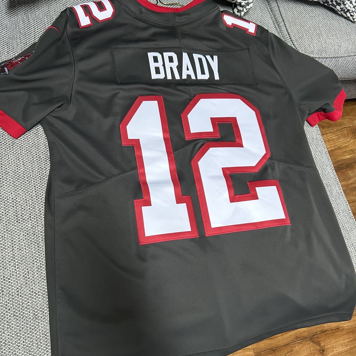 Number 12 New England Patriots Tom Brady man size large Nike jersey limited  edition for Sale in Worcester, MA - OfferUp