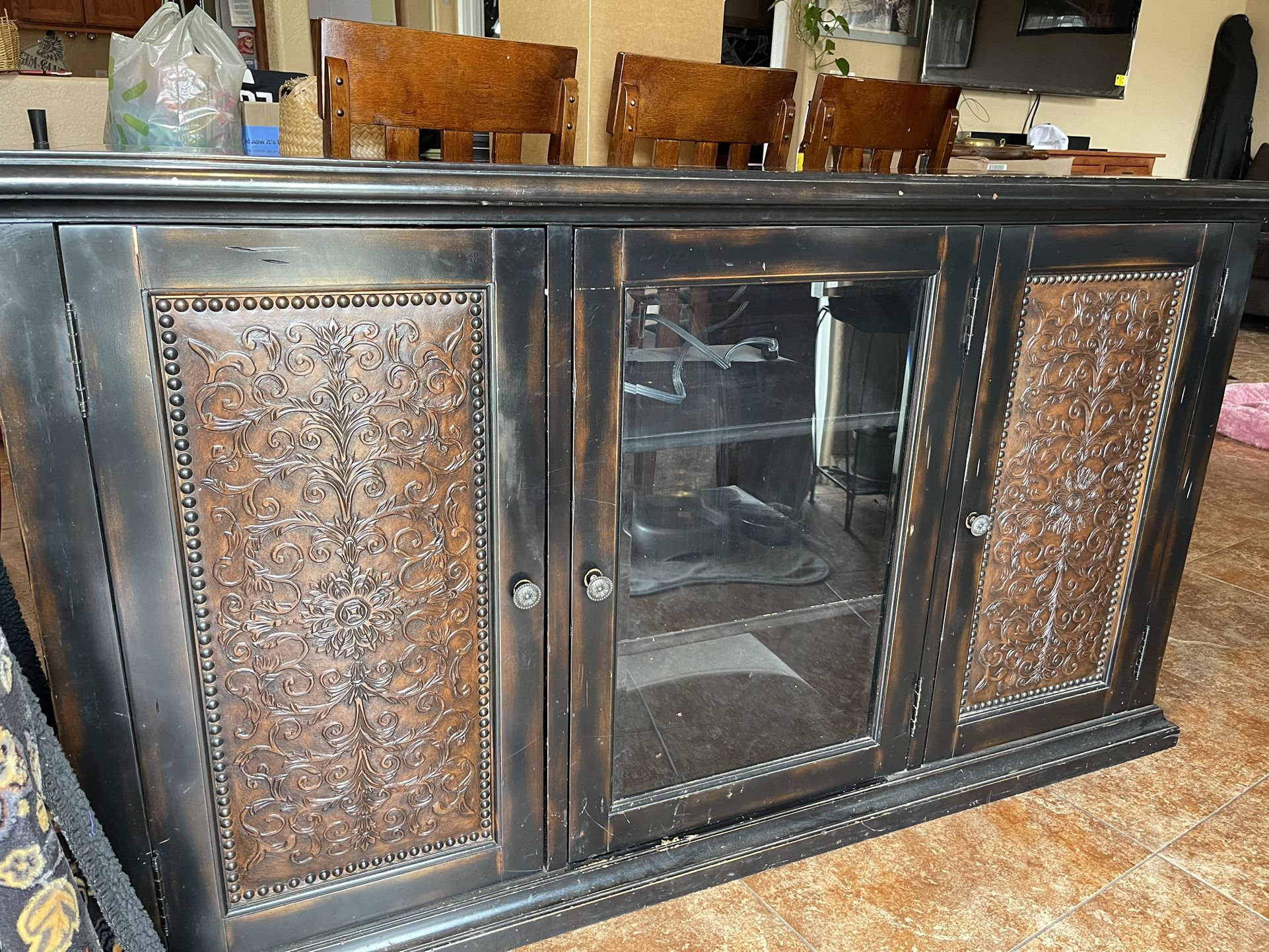 Cabinet Or Entertainment Center