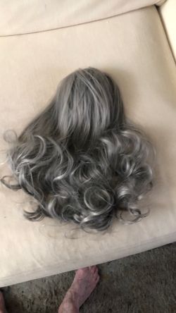 Gray hair piece,