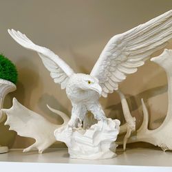 Elegant Italy Marble Eagle Sculpture 