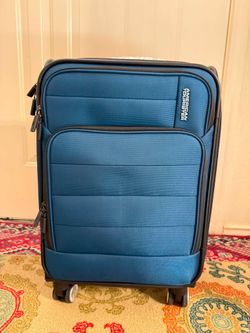 American Tourister Carry-On Spinner (Blue) – New w/ Tags
