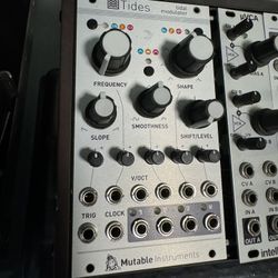 Mutable Instruments Tides V2 Eurorack Synth Module