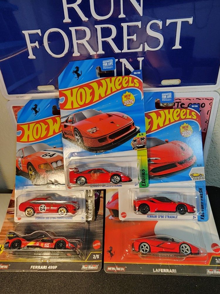 Hot Wheels.. Paquete De 5 Carros FERRARI.