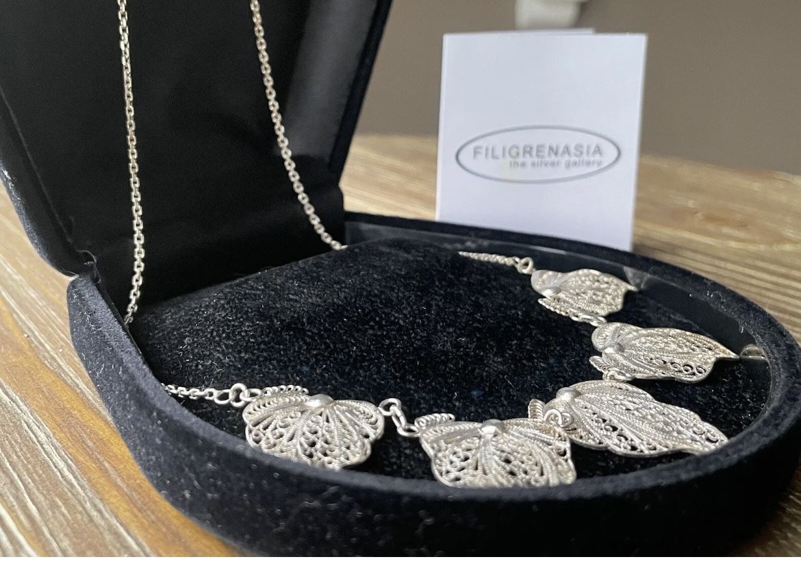 Necklace: Filigrenasia Sterling Silver Handcrafted Leaf Pendant Necklace