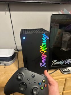 Xbox Series X 1TB & remote control