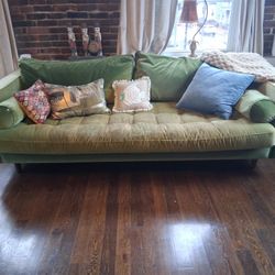 Green Couch/ Velvet