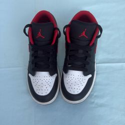 Nike Or Jordan 1 Low US Size 4Y