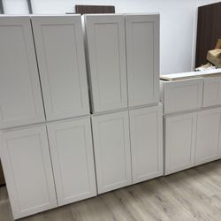New Wall Shaker Kitchen Cabinets 8Pc