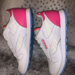 Women’s Reebok 8