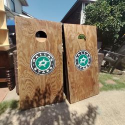 Cornhole set