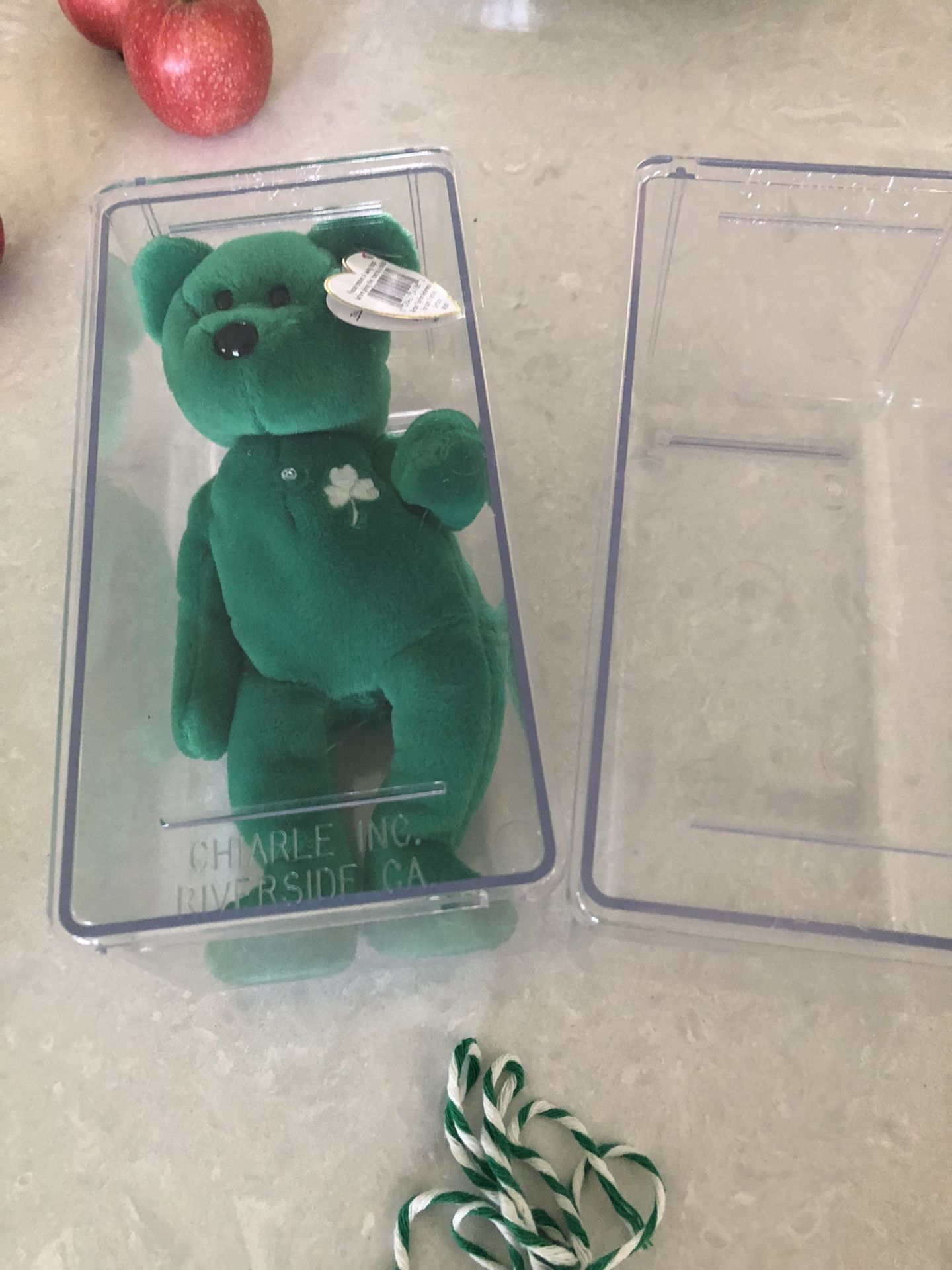 Beanie Baby Erin Set Of 4  2 Cases