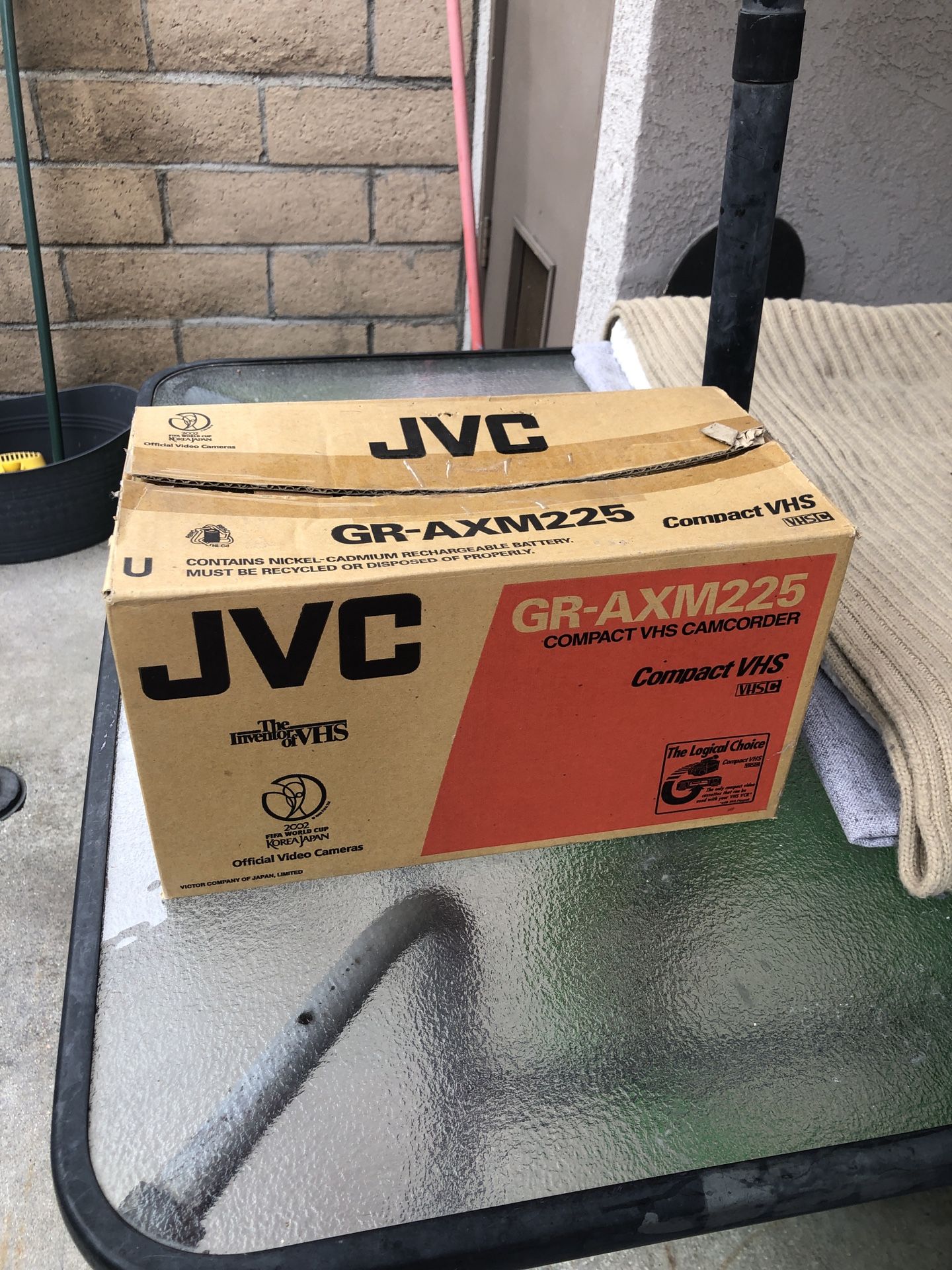 JVC COMPACT VHS-CAMCORDER GR-AXM225 BRAND NEW NEVER USED
