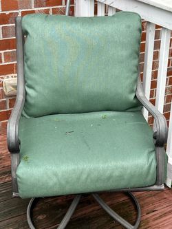 Outdoor Swivel Rocker Patio Chair Set