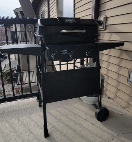 Expert Grill Three Burner Gas Barbecue 