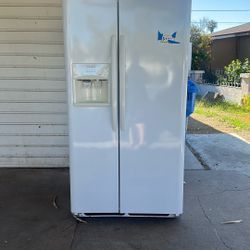 Frigidaire Refrigerator 