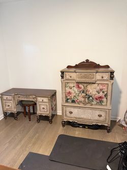 Vintage French Provincial / Shabby Chic Bedroom Set