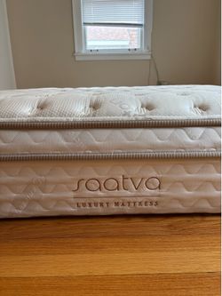 Saatva Luxury Queen Mattress