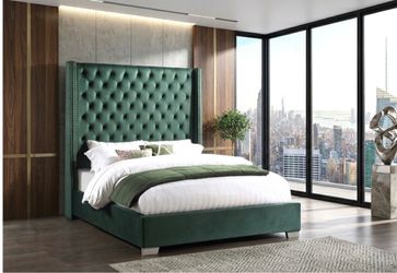 🔥 LUXURY GREEN QUEEN BED + FREE METAL BOXSPRING | $550 🔥