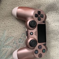 PS4 controller