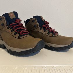 Columbia Newton Ridge Hiking Boots - Brown Size 7