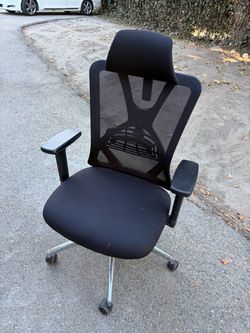 Office chair almost new
