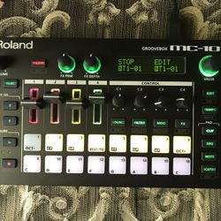 Roland MC 101