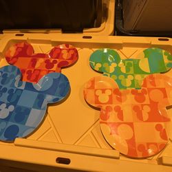 Disney Plates 