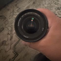 Quantaray 19-35 mm lens with case