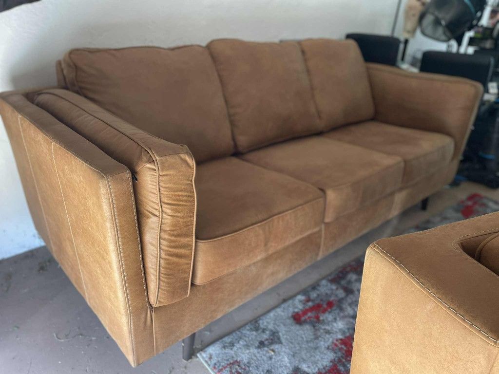 Sofa In great Condition