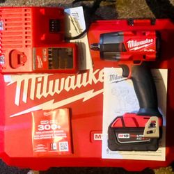 Milwaukee M18 Fuel Brushless Cordless Mid Torque 1/2in Impact Wrench Kit. $280