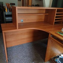 Office desk 