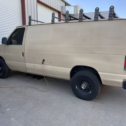 2006 Ford E-350