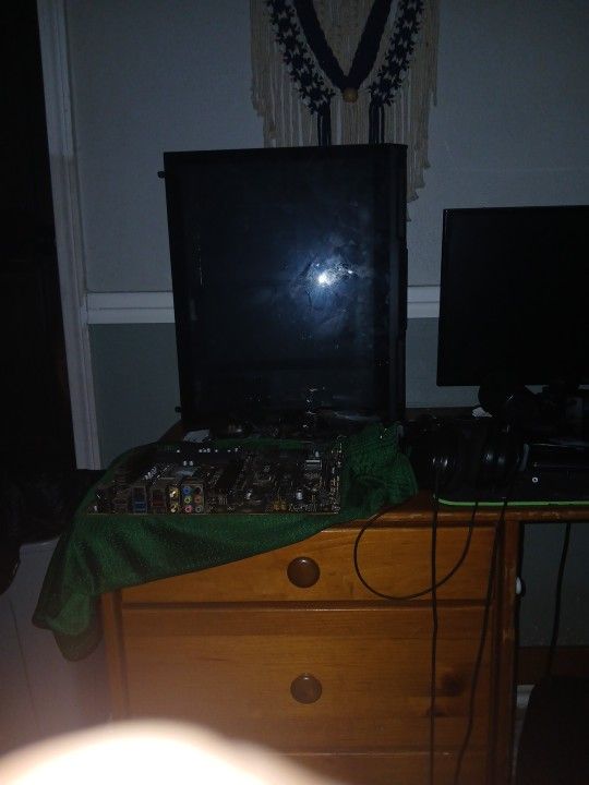 4060 Ti Graphics Card Ms Motherboard +intel I9cpu And Lots Of PC Parts For Cheap