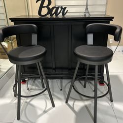 Bar With  Stools  