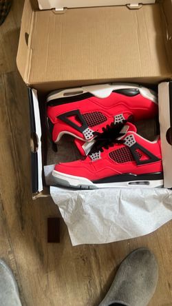 Air Jordan 4 Retro Toro Bravo Sneakers sz 9