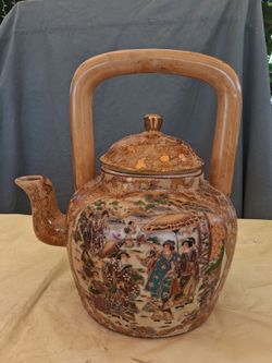 Large Japanese Satsuma Ceramic Teapot