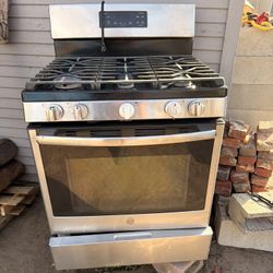 GE Five Top  Burner Stove