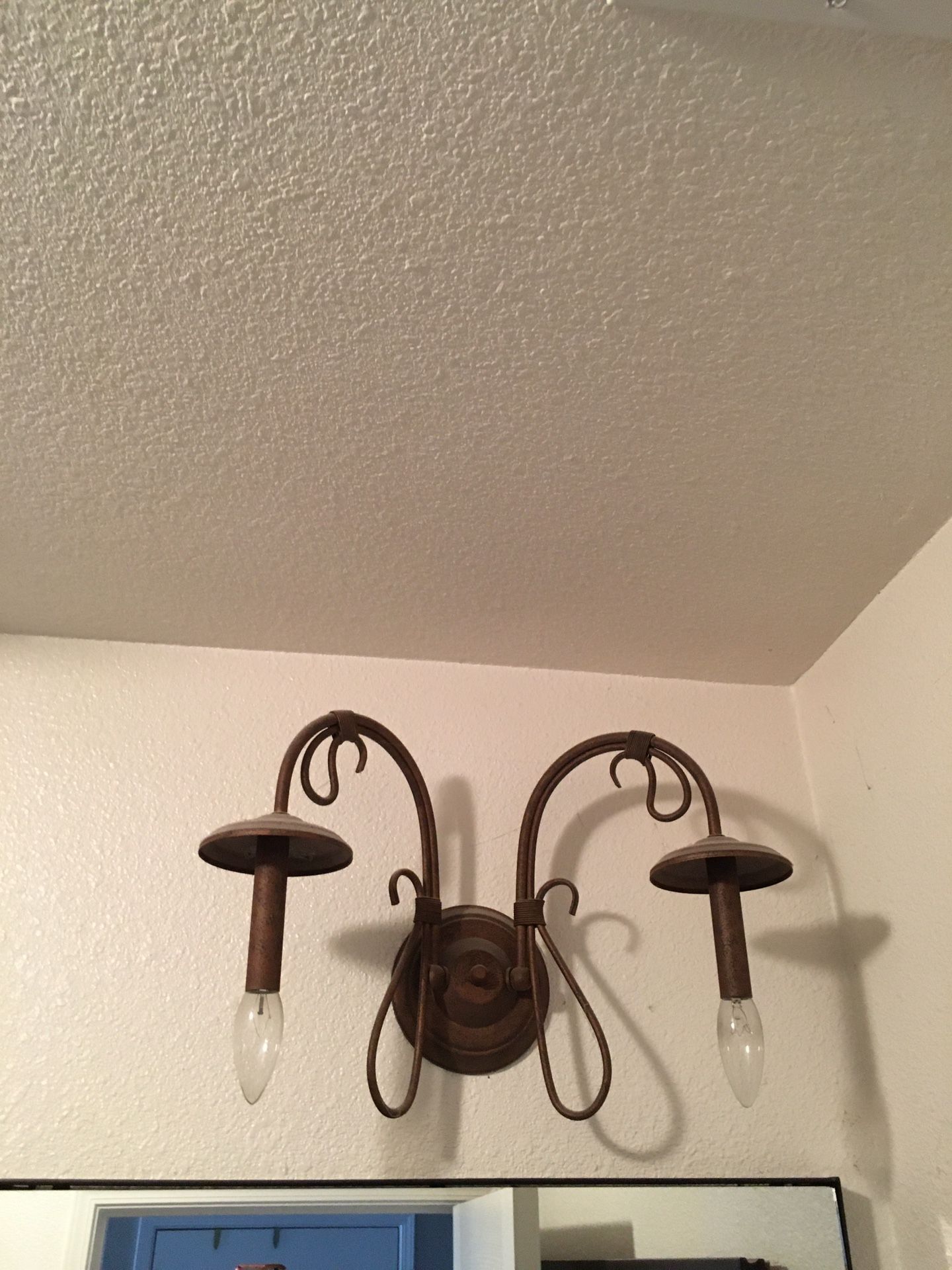 Light fixture