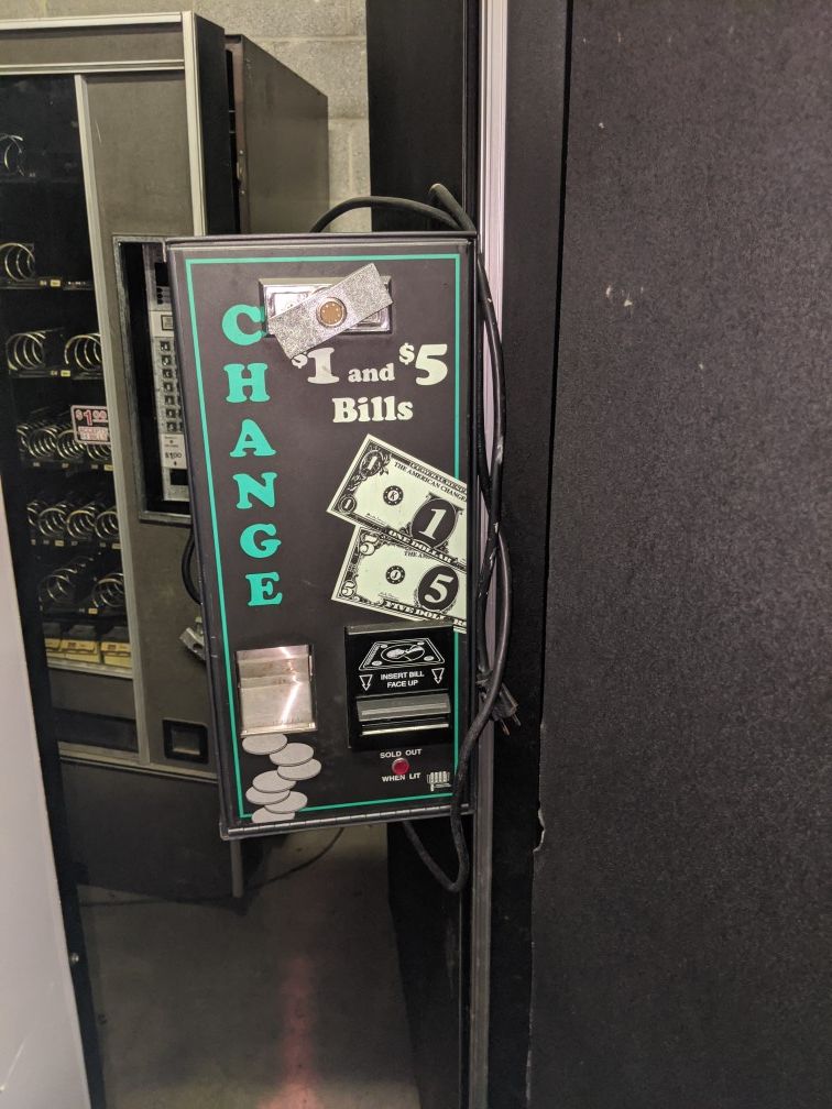 Commercial use change machine.