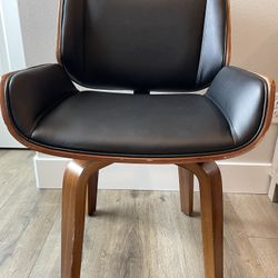 Mid Century Modern Swivel Chair