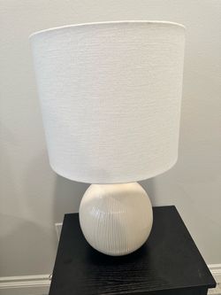 Modern White Ceramic Table Lamp